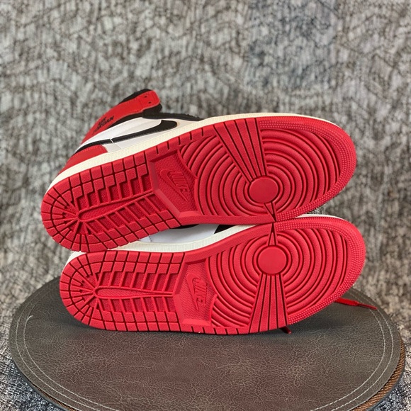 Nike Air Jordan 1 Retro High OG Shoe Sneaker Men\'s 10 main image 5